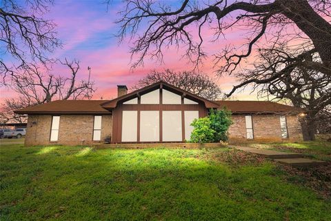 11458 B State Highway 171 Covington TX 76636