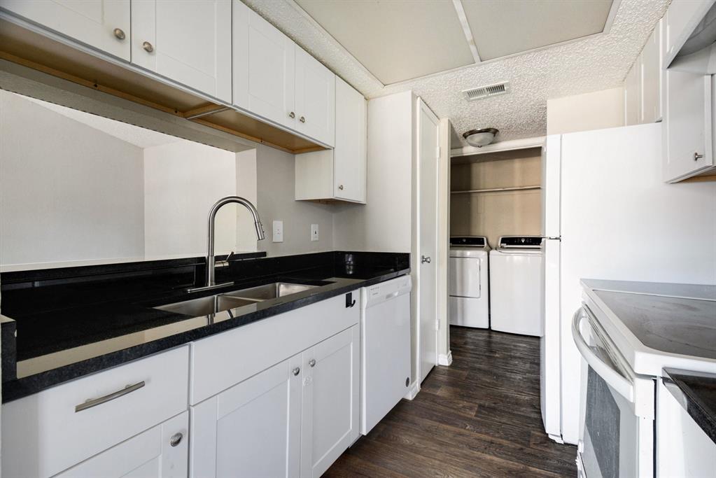 Meadows Condo - Residential