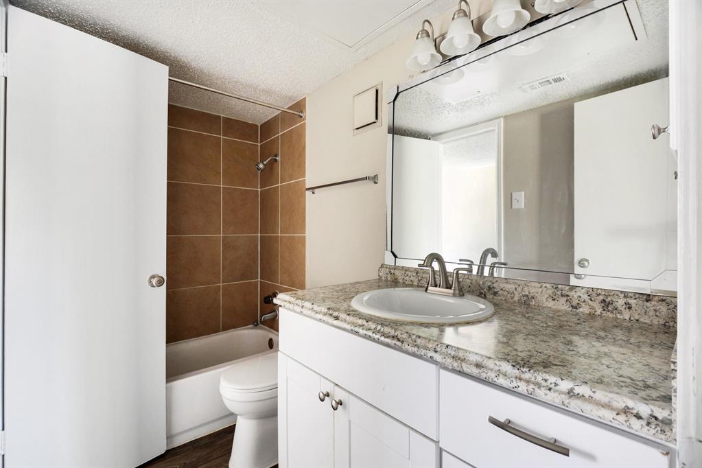 Meadows Condo - Residential