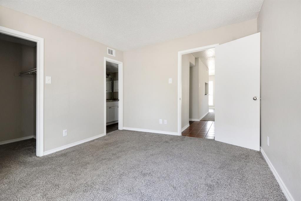 Meadows Condo - Residential