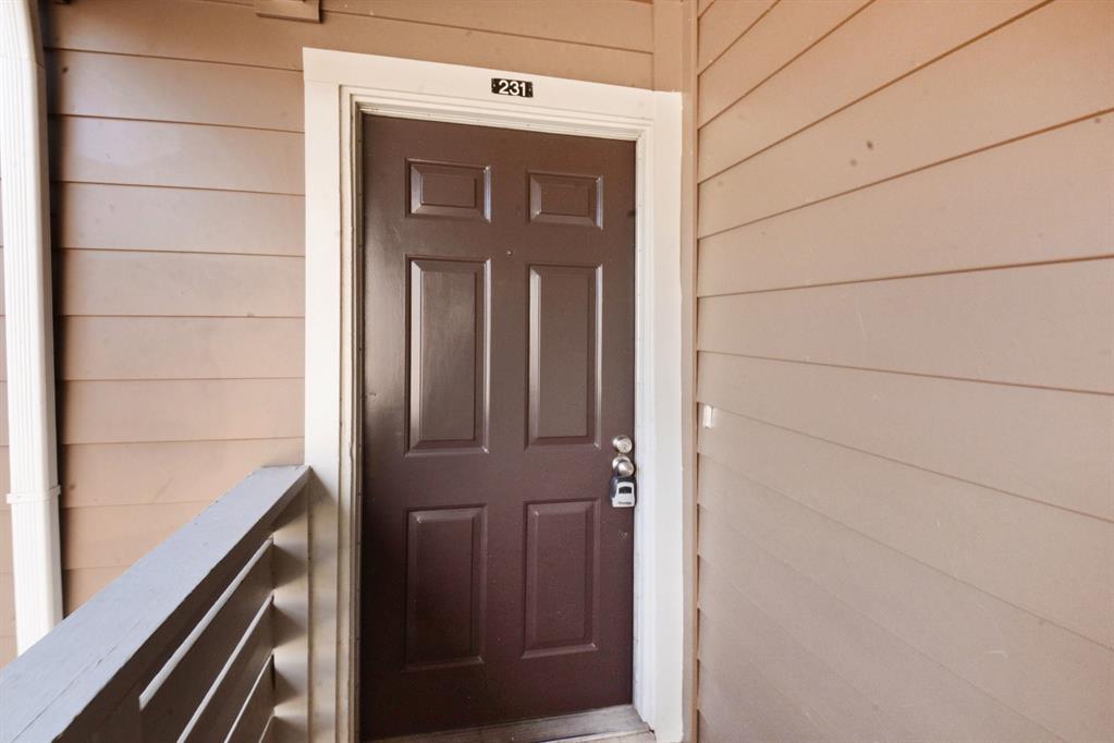 Meadows Condo - Residential