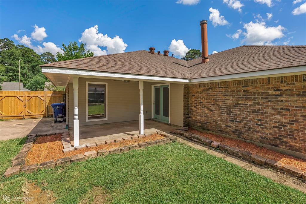 Shreveport, Louisiana 71129, United States, 3 Bedrooms Bedrooms, ,2 BathroomsBathrooms,Residential,Pending,160821