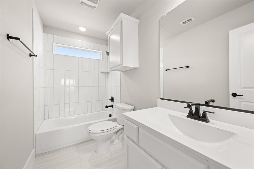 Oaks of North Grove - Residential