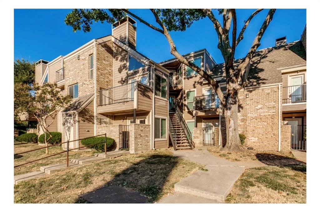 Photo 1 of 20 — 9829 Walnut Street 210, Dallas, TX 75243