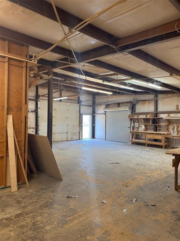 none - Commercial Lease