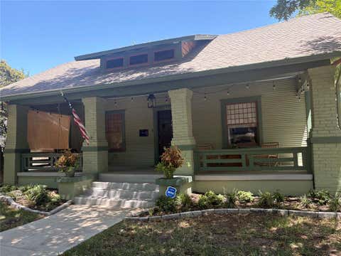 Photo of 1941 6th Avenue, Fort Worth, TX 76110 (MLS # 21362501)