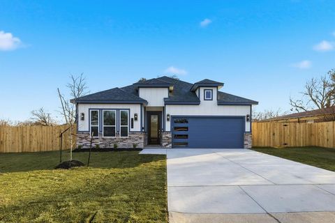 5428 Stephanie Drive Haltom City TX 76117