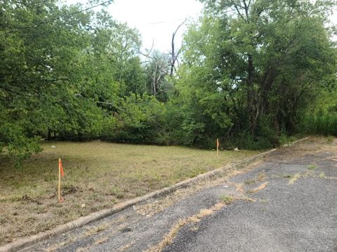 Photo of TBD Mosley Street, Commerce, TX 75428 (MLS # 21048510)