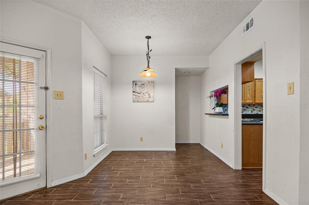 1700 Amelia Court 112