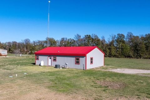 A home in Mabank