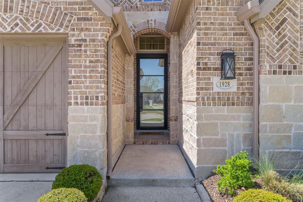 1928 Crested Ridge Road