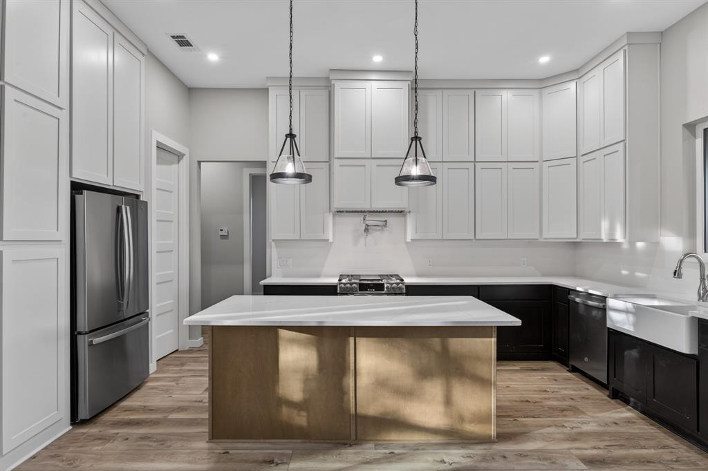 Melo Acres - Residential