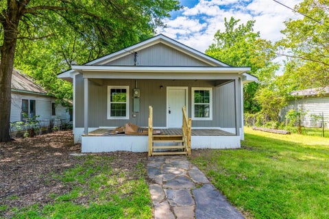 Photo of 1457 W Austin Street, Paris, TX 75460 (MLS # 21369142)