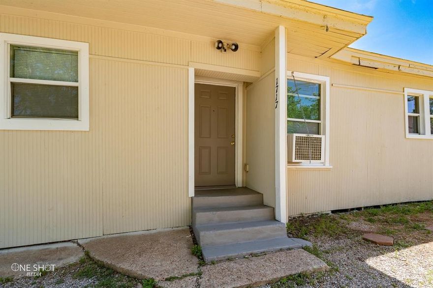 AVAILABLE IMMEDIATELY! Recently freshened 1 bed, 1 bath that is conveniently located to downtown Abilene and other conveniences. This cute little unit offers stove, fridge, washer and dryer connections as well as a fenced yard and off-street parking for one car. Pets accepted with owner approval. Size, number, breed restrictions will apply. IF pets are approved, there will be an additional deposit of $250 per pet. PETSCREENING IS A PART OF THE APPLICATION PROCESS FOR ALL APPLICANTS. $45 NON-REFUNDABLE APPLICATION FEE PER ADULT. EVERYONE OVER 18 MUST APPLY. Resident to verify all information deemed important to resident such as sq footage, room sizes, bus routes and school districts