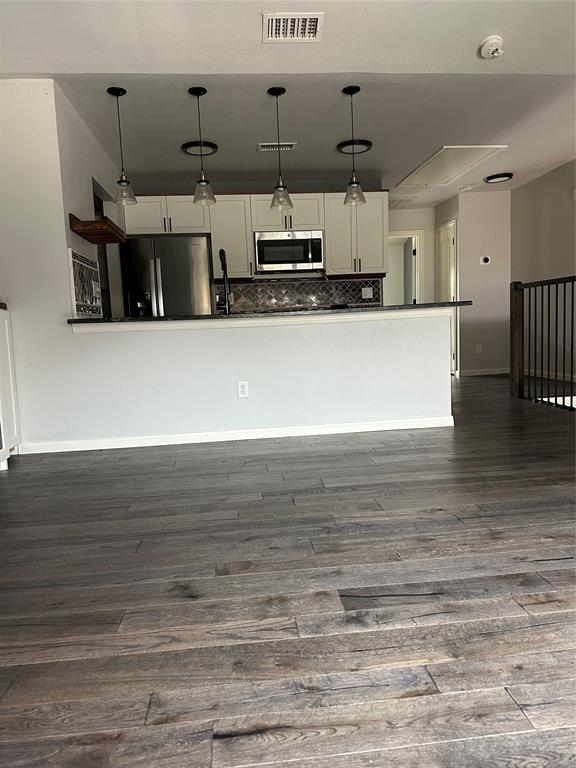 232 Samuel Boulevard 02