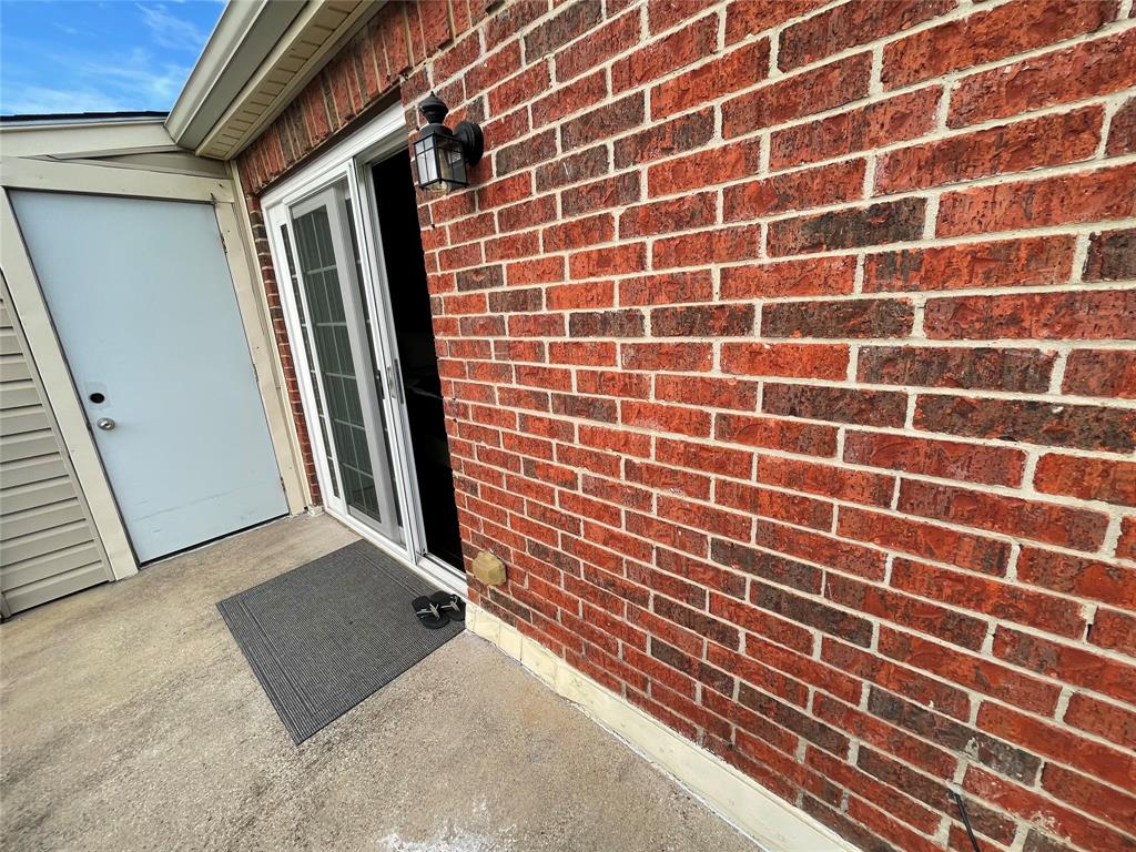 Meadowridge Condos - Residential