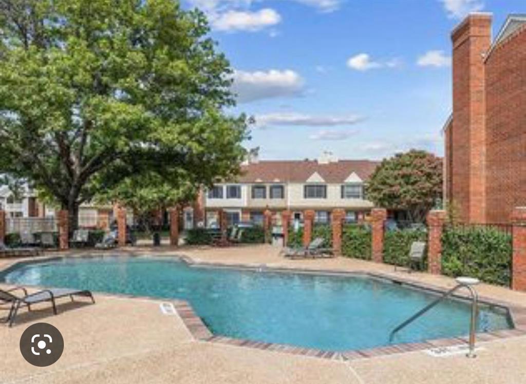 Meadowridge Condos - Residential