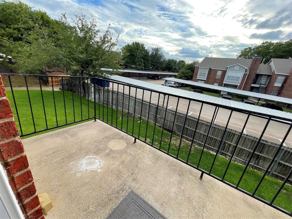 Meadowridge Condos - Residential