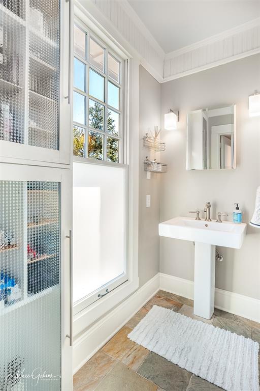 Shreveport, Louisiana 71104, United States, 4 Bedrooms Bedrooms, ,4 BathroomsBathrooms,Residential,Pending,20974