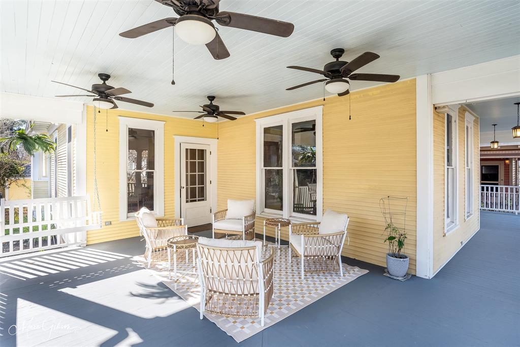 Shreveport, Louisiana 71104, United States, 4 Bedrooms Bedrooms, ,4 BathroomsBathrooms,Residential,Pending,20974