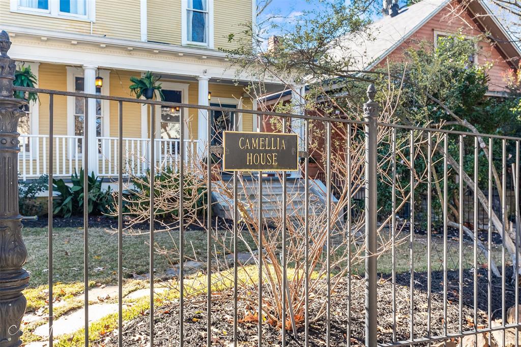 Shreveport, Louisiana 71104, United States, 4 Bedrooms Bedrooms, ,4 BathroomsBathrooms,Residential,Pending,20974