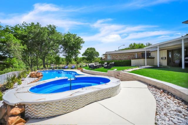 504 Cholla Court