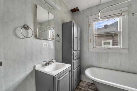 Tiny photo for 617 Mulberry Street, Teague, TX 75860 (MLS # 21210497)