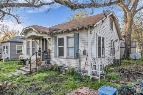 617 Mulberry Street Teague TX 75860