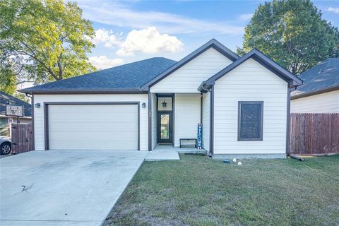 A home in Waxahachie