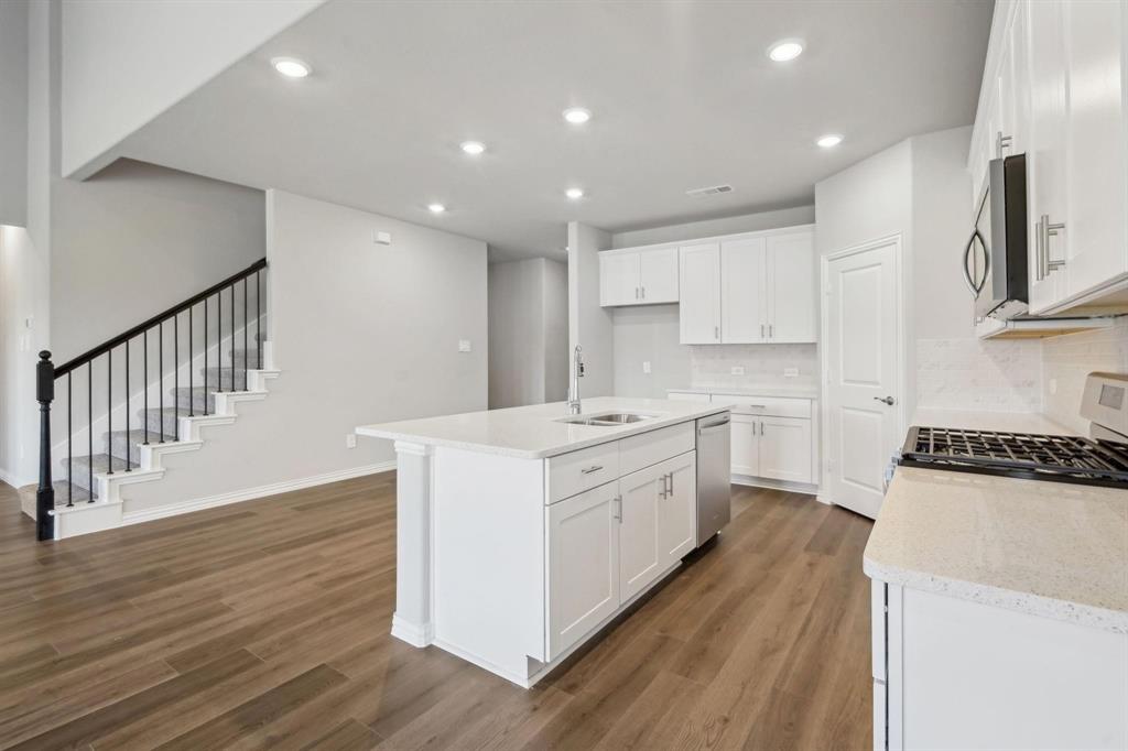 1204 Huntington Drive