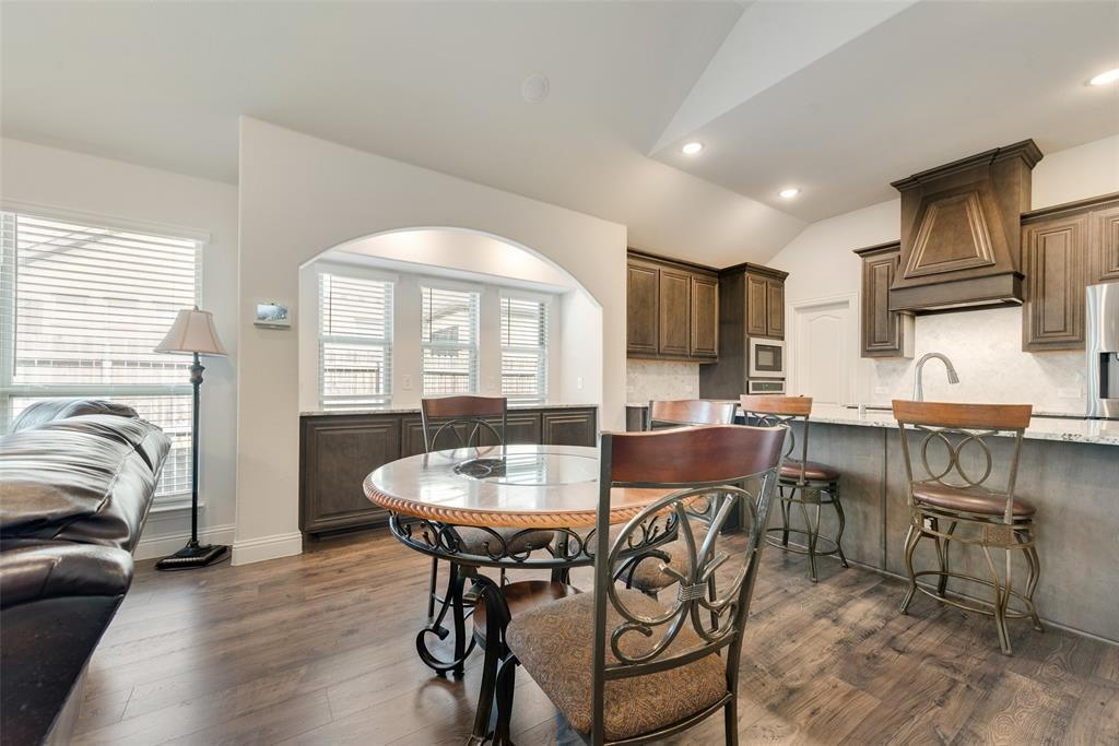 605 Dusty Glen Trail