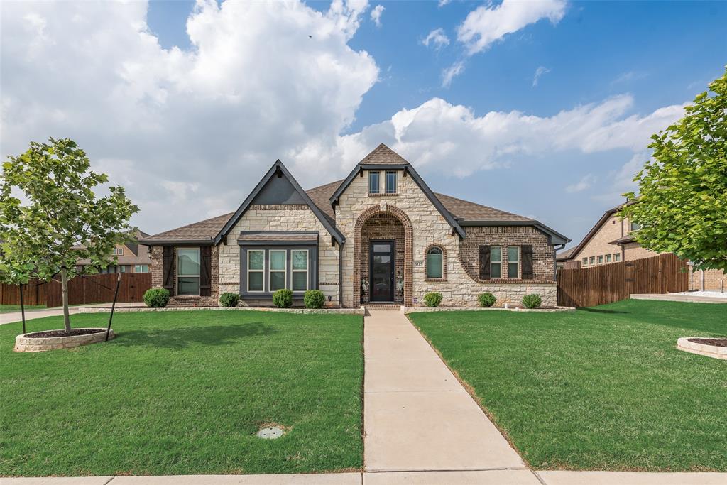 605 Dusty Glen Trail