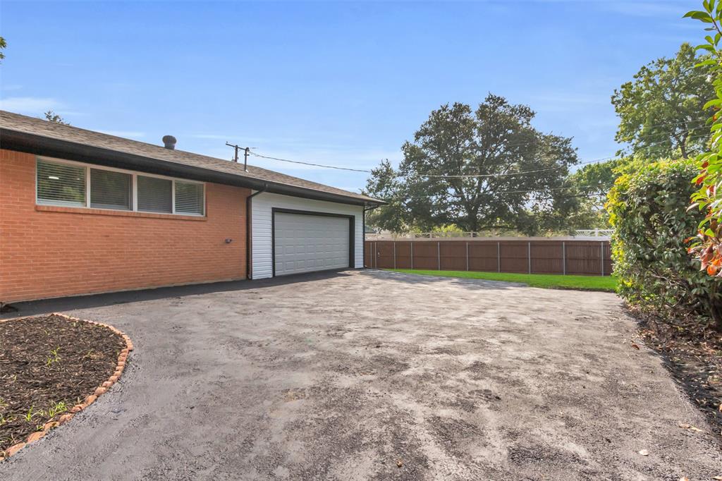 North Lake Estates - Residential Lease