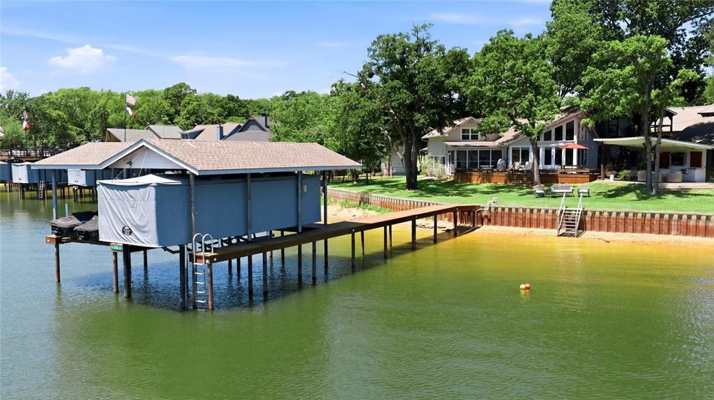 104 Doering Bay Circle