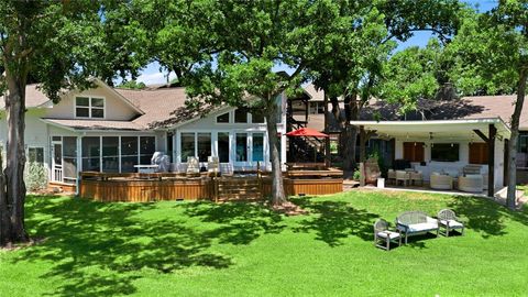 Photo of 104 Doering Bay Circle, Mabank, TX 75156 (MLS # 21324865)