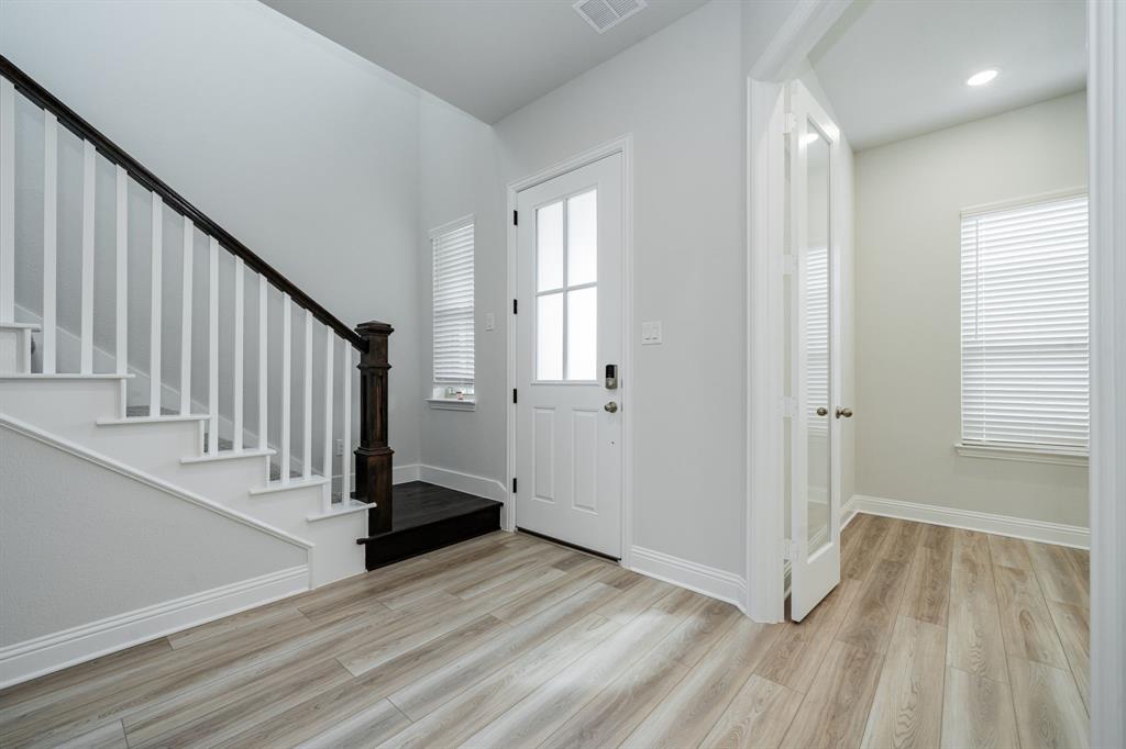 BAYSIDE WEST PH 2 - Residential Lease