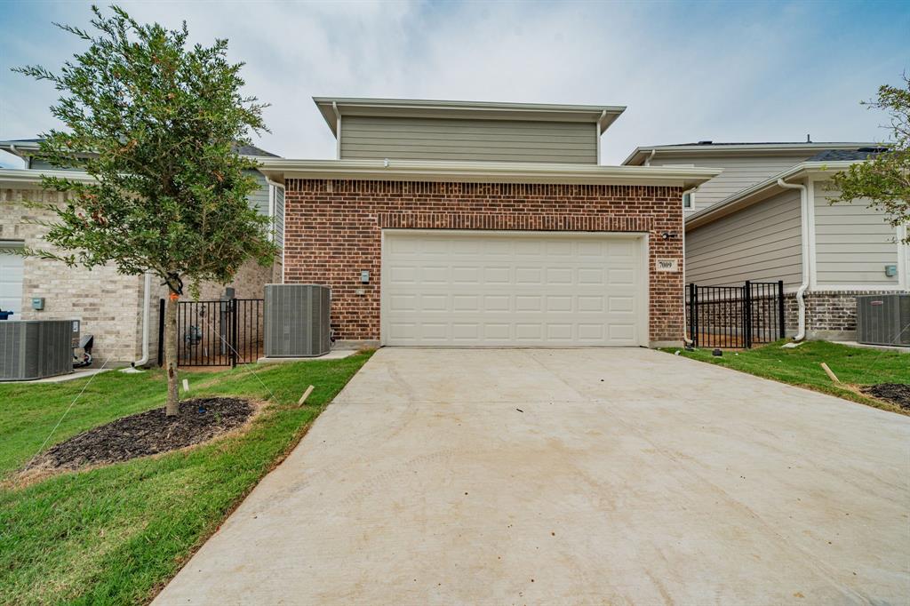 BAYSIDE WEST PH 2 - Residential Lease