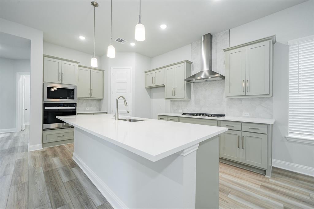 BAYSIDE WEST PH 2 - Residential Lease