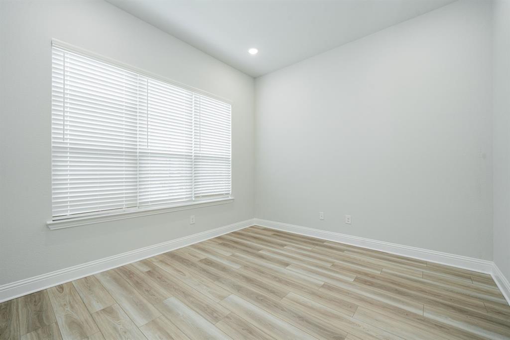 BAYSIDE WEST PH 2 - Residential Lease