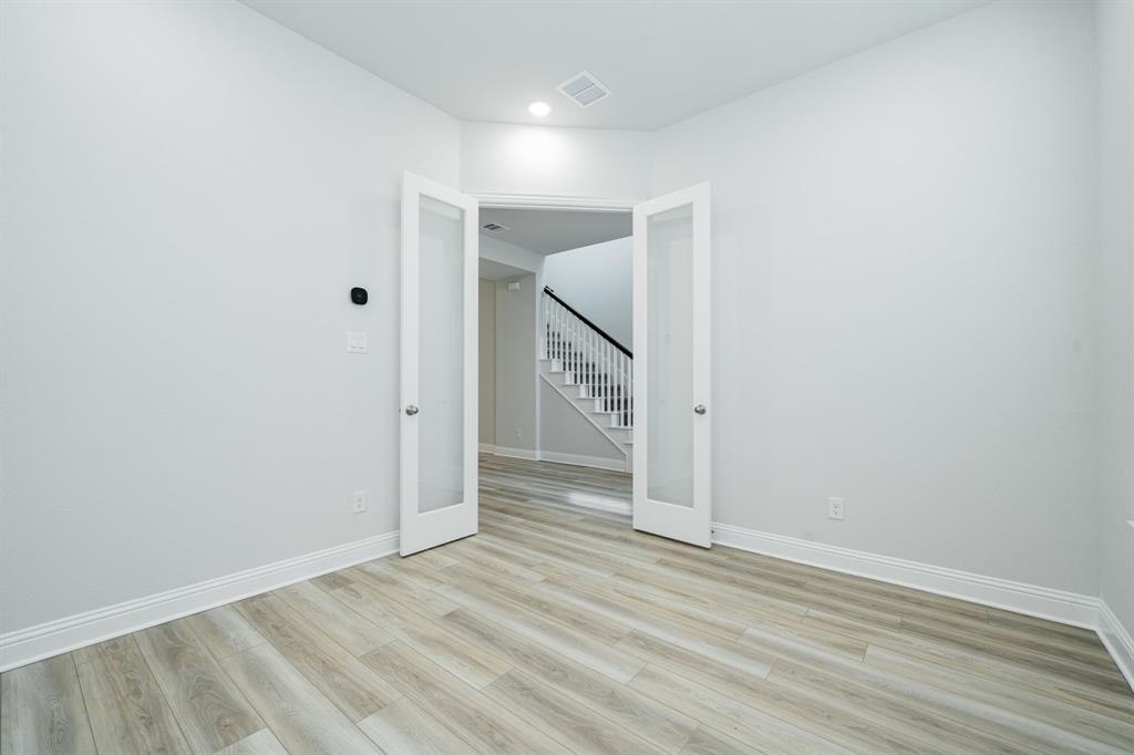 BAYSIDE WEST PH 2 - Residential Lease