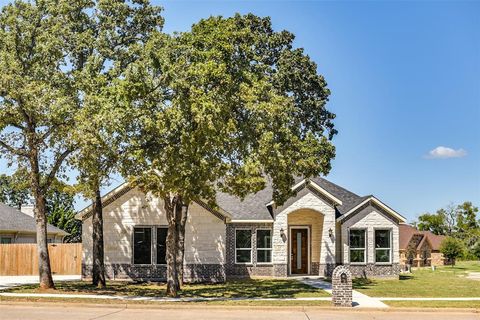 A home in Azle