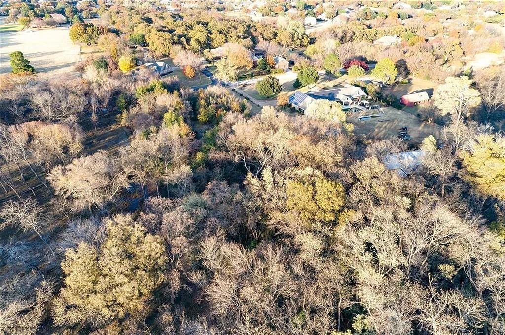 2001 Oak Knoll Drive