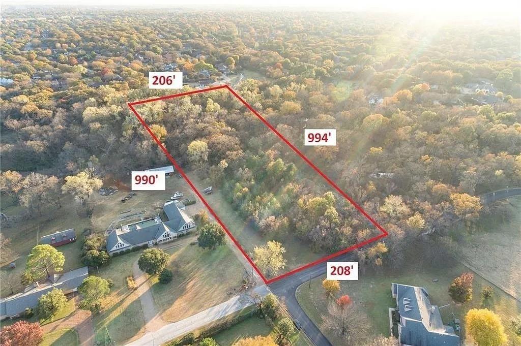 2001 Oak Knoll Drive