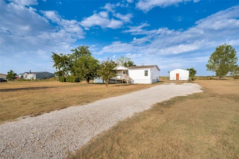Photo of 603 County Road 2133, Valley View, TX 76272 (MLS # 21361290)