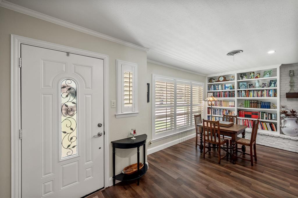 1004 Trailwood Drive