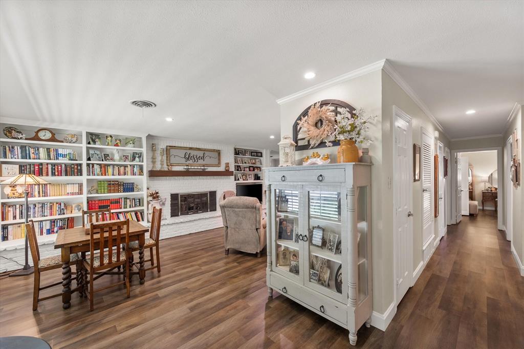 1004 Trailwood Drive