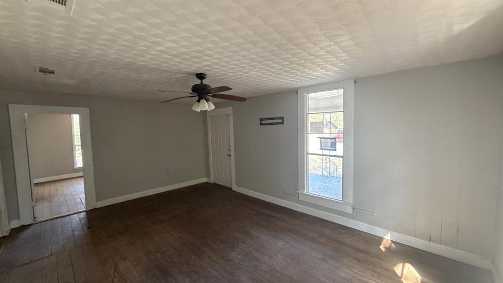 621 W 12th Street