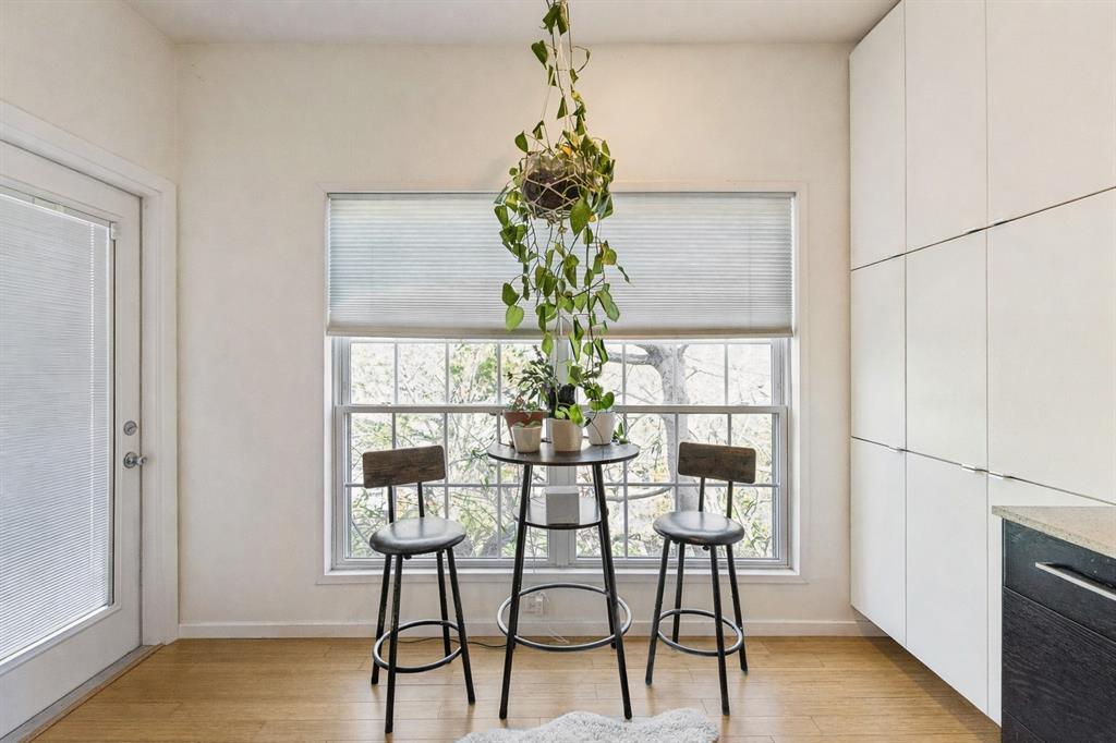 Oaks Of Lakewood Condo - Residential