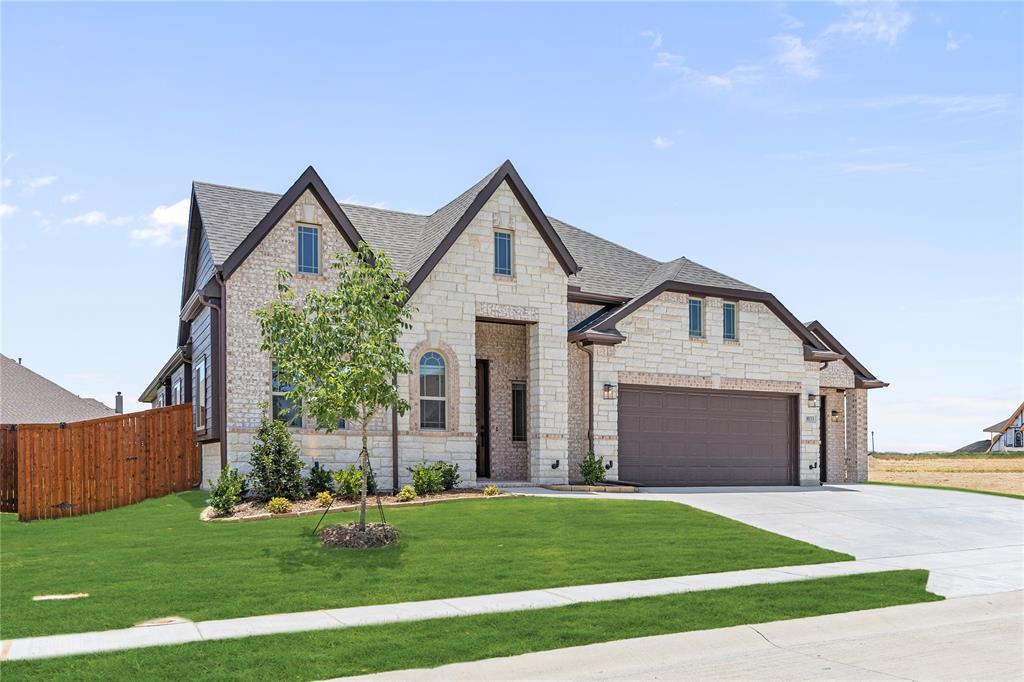 1033 Emerald Trace Drive