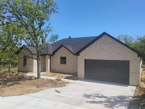 Photo of 192 Johnston Lane, Runaway Bay, TX 76426 (MLS # 21100385) Photo of 192 Johnston Lane, Runaway Bay, TX 76426 (MLS # 21100385)